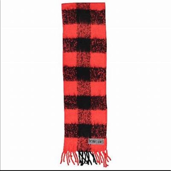 VICTORIA SECRET BUFFALO PLAID SCARF NWT - Picture 6 of 6